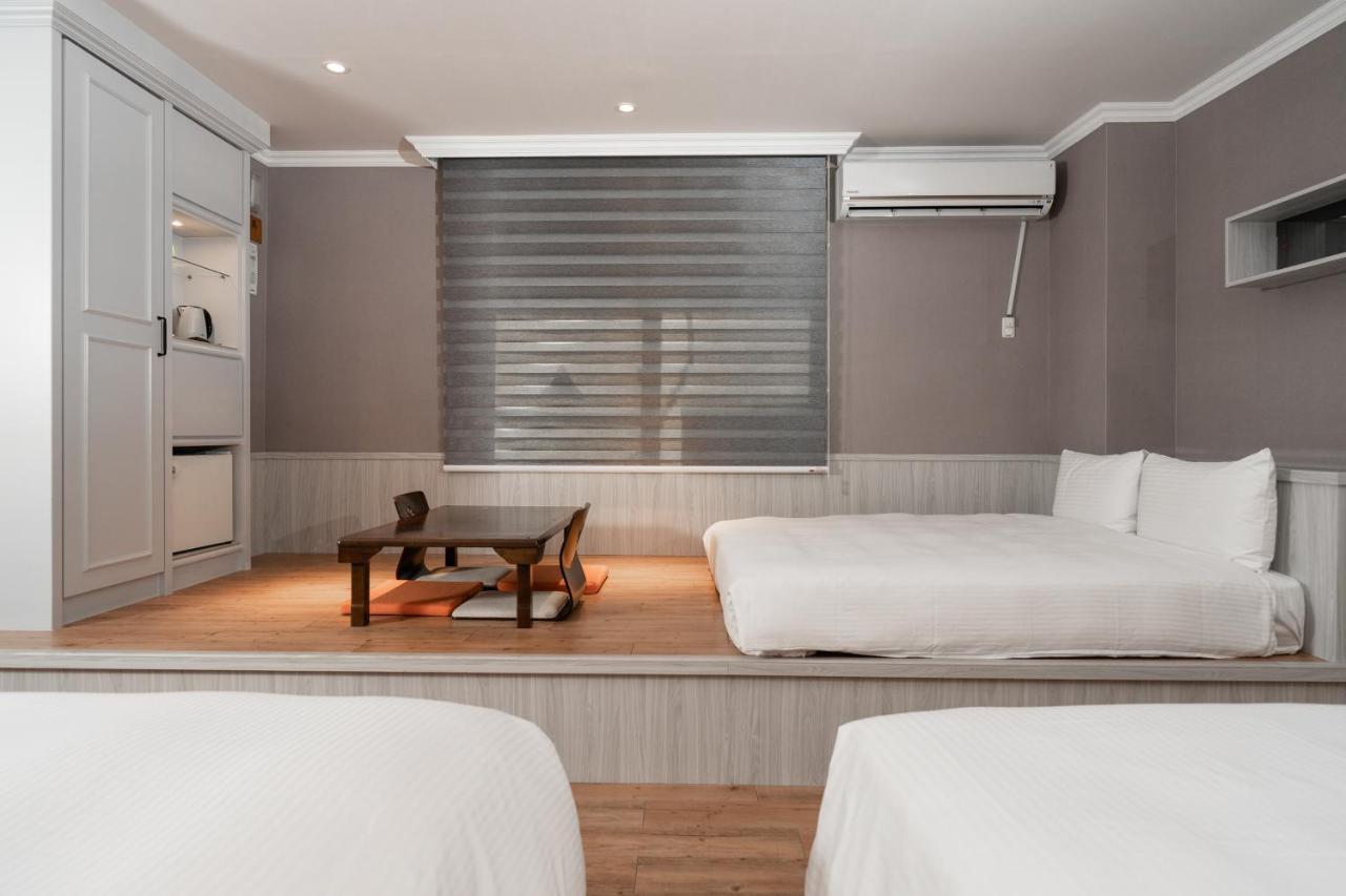 Yilan Fu Hsiang Hotel Bagian luar foto