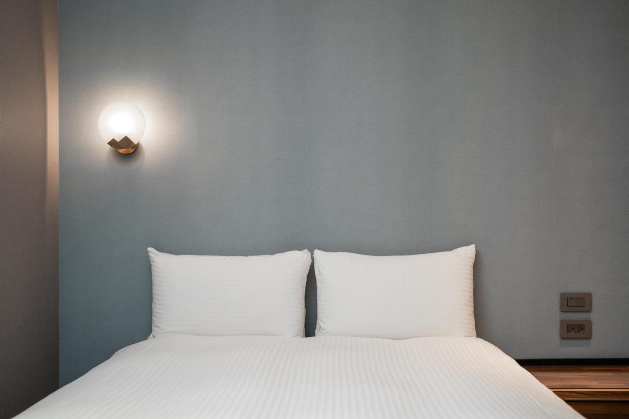 Yilan Fu Hsiang Hotel Bagian luar foto