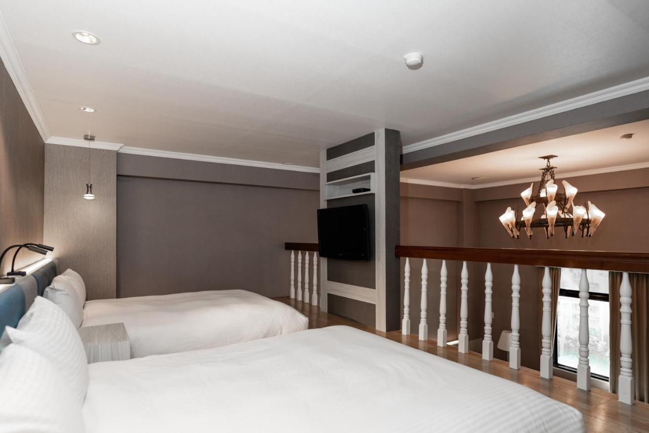 Yilan Fu Hsiang Hotel Bagian luar foto