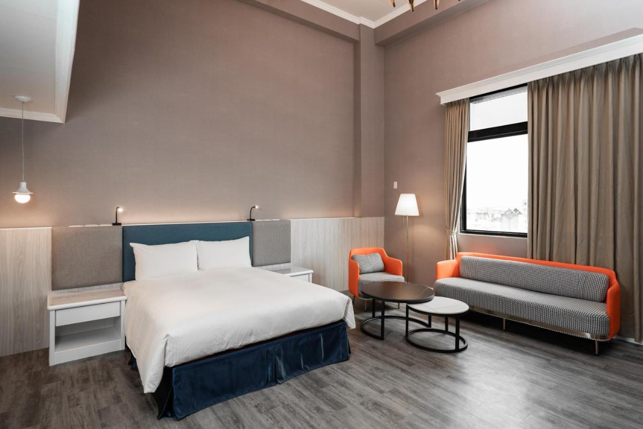 Yilan Fu Hsiang Hotel Bagian luar foto