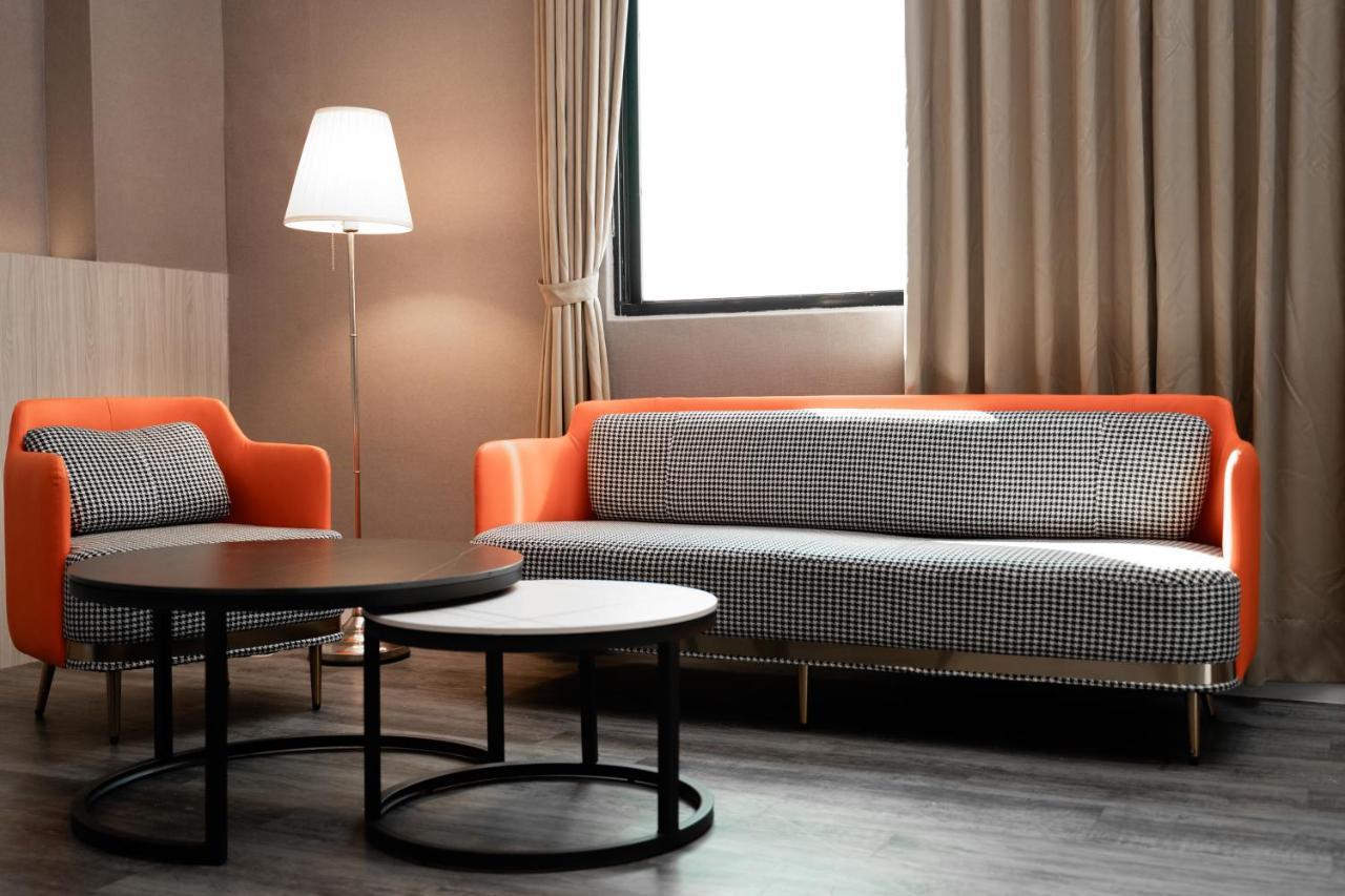 Yilan Fu Hsiang Hotel Bagian luar foto