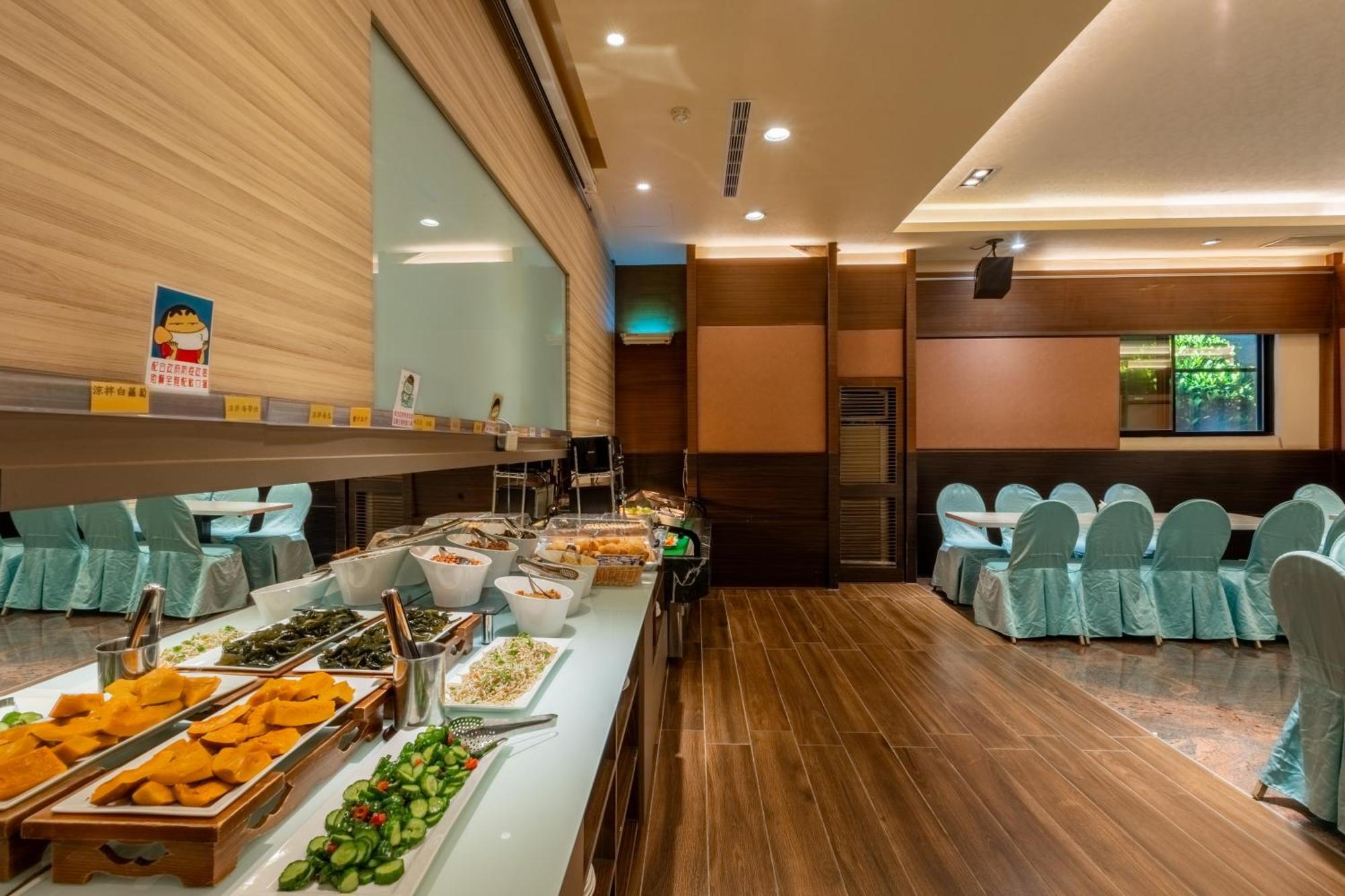 Yilan Fu Hsiang Hotel Bagian luar foto