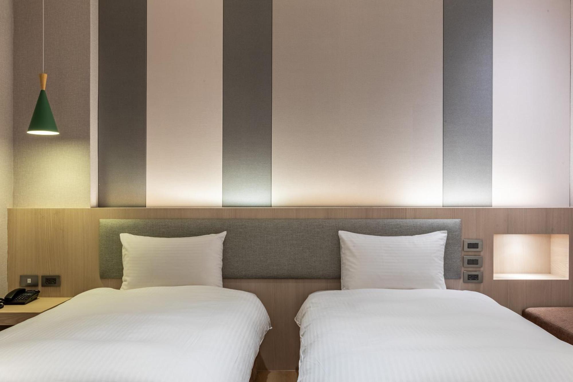 Yilan Fu Hsiang Hotel Bagian luar foto