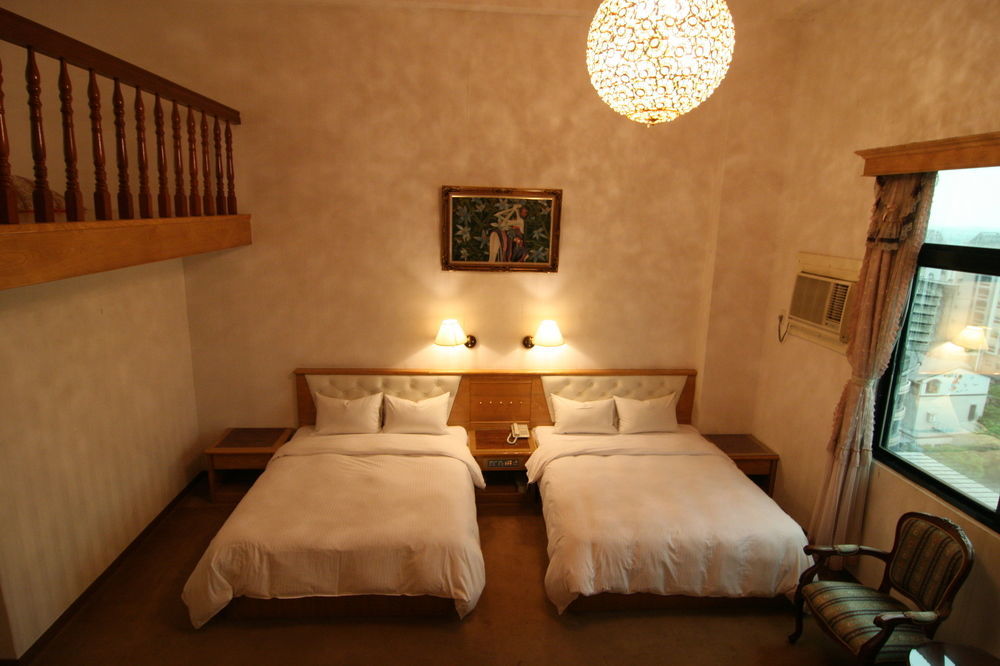 Yilan Fu Hsiang Hotel Bagian luar foto
